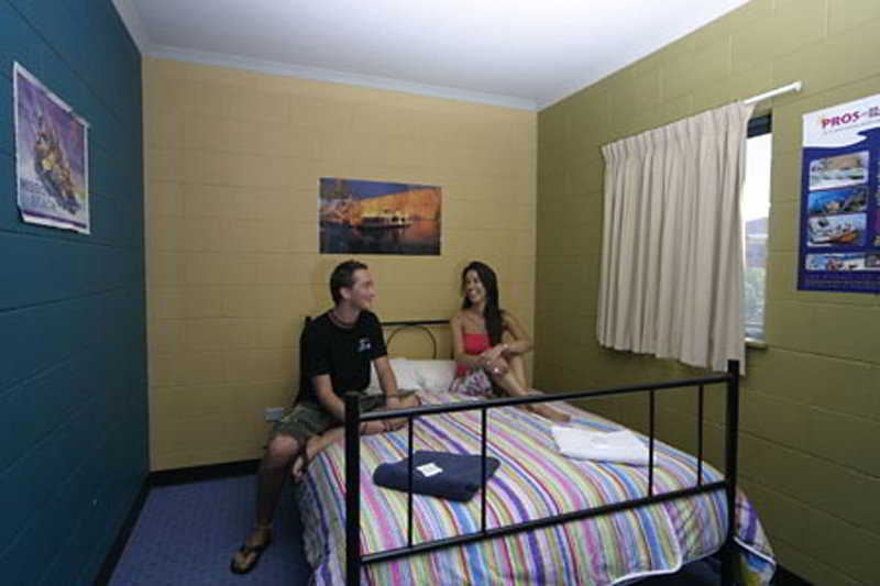 ซัมเมอร์ เฮาส์ แบ็กแพกเกอร์ แคร์น Hostel แคนส์ ภายนอก รูปภาพ